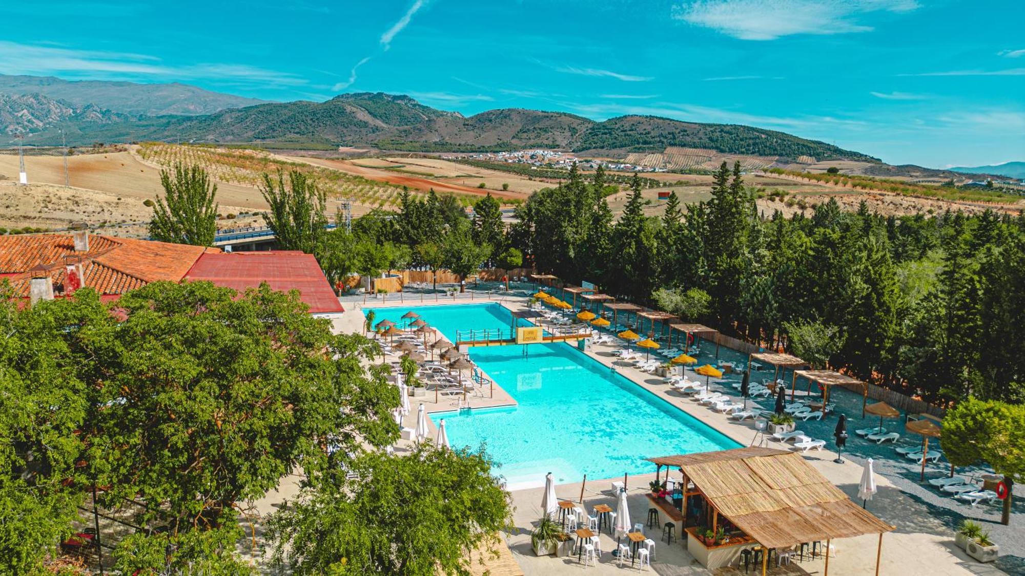 Camping & Bungalows Suspiro Del Moro Otura エクステリア 写真