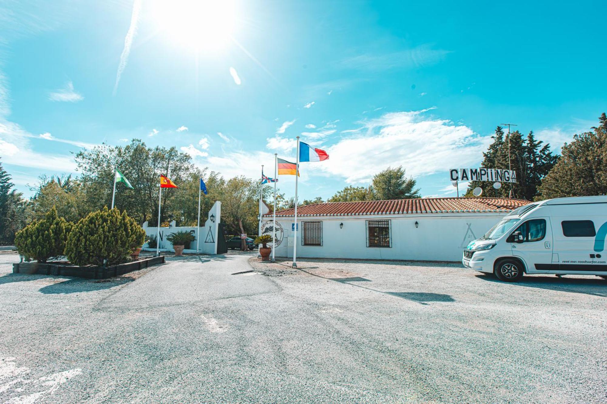 Camping & Bungalows Suspiro Del Moro Otura エクステリア 写真